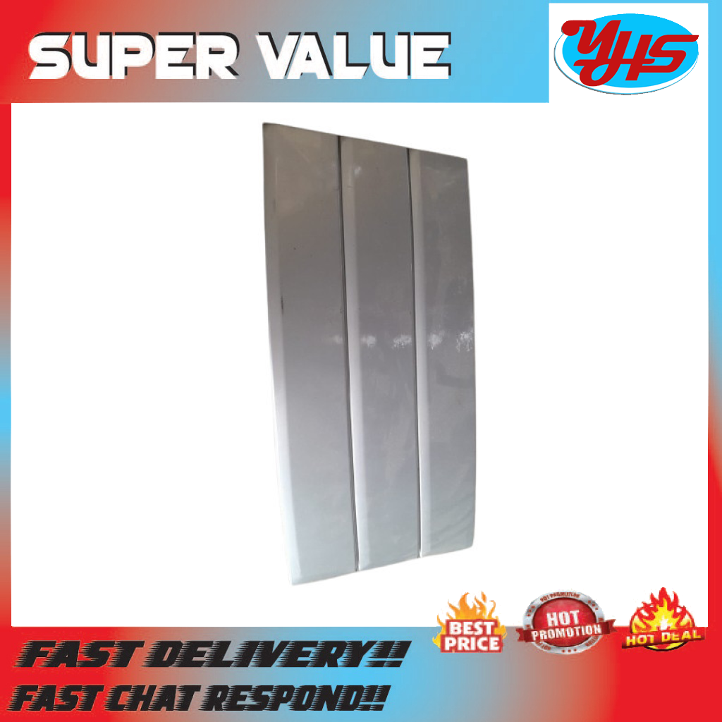 USED ORIGINAL LAND ROVER RANGE ROVER L405  FRONT DOOR TRIM MOLDING thumbnail