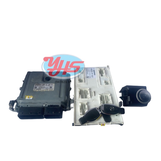 USED W176 W156 W117 A270 ignition key and engine ECU set thumbnail