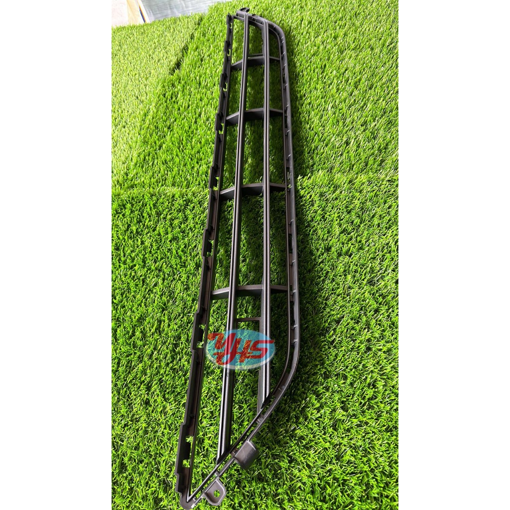 NEW Volvo XC90 MK2 front bumper lower grille thumbnail