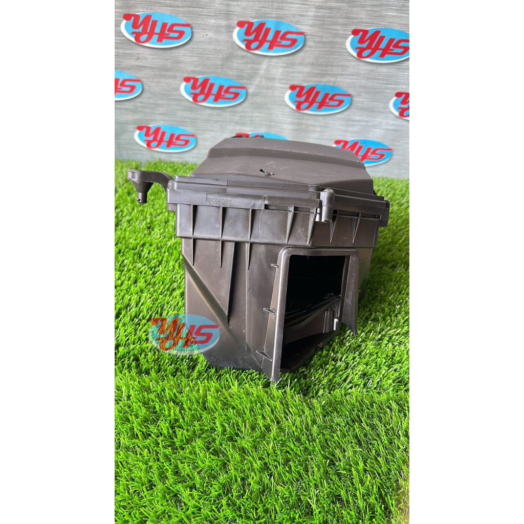 NEW Volvo XC90 MK2 VOLVO XC60 air filter cleaner housing thumbnail