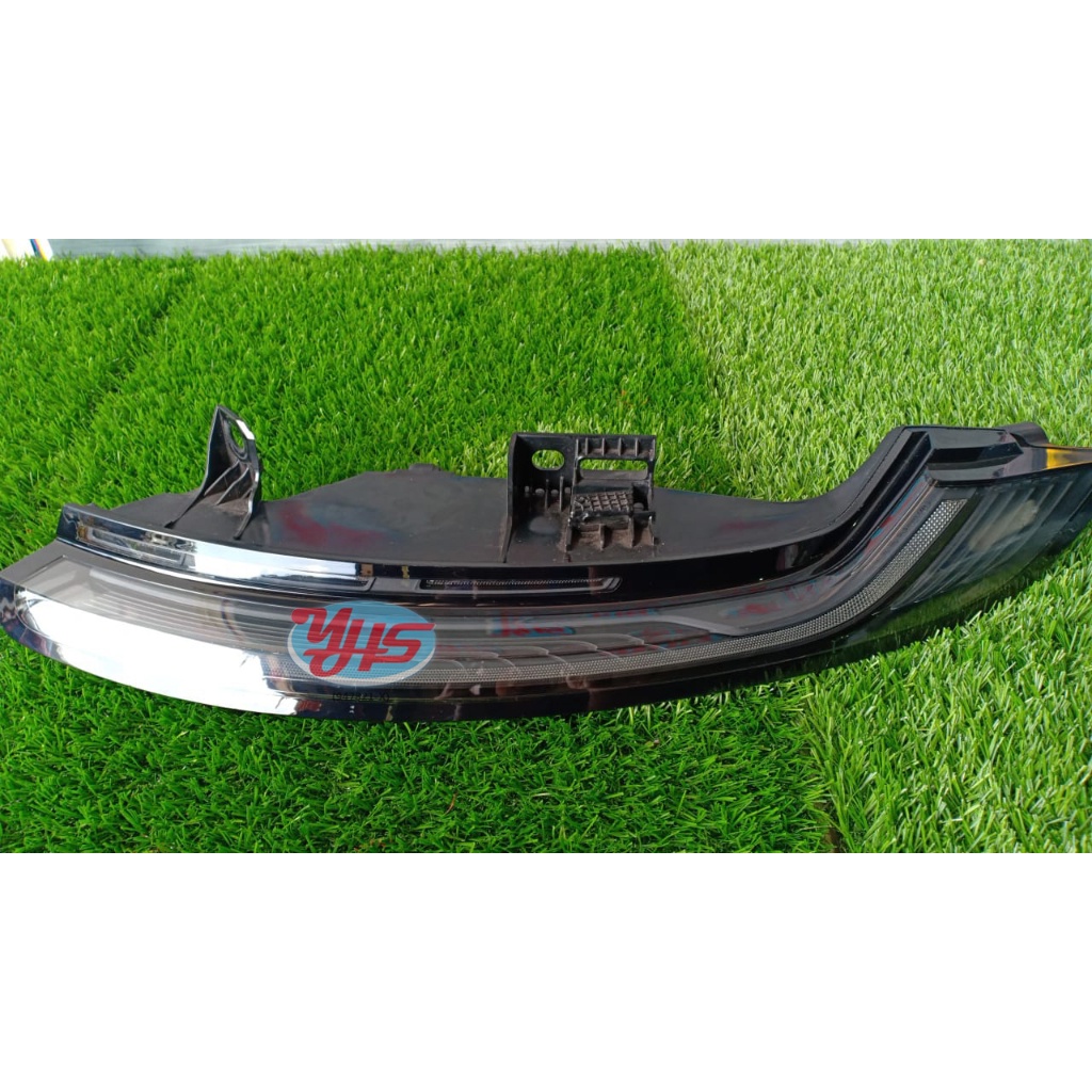 USED Porsche 971 / 970 / 992 / 991 BUMPER REAR LED LIGHT TAIL LAMP 992945092E thumbnail