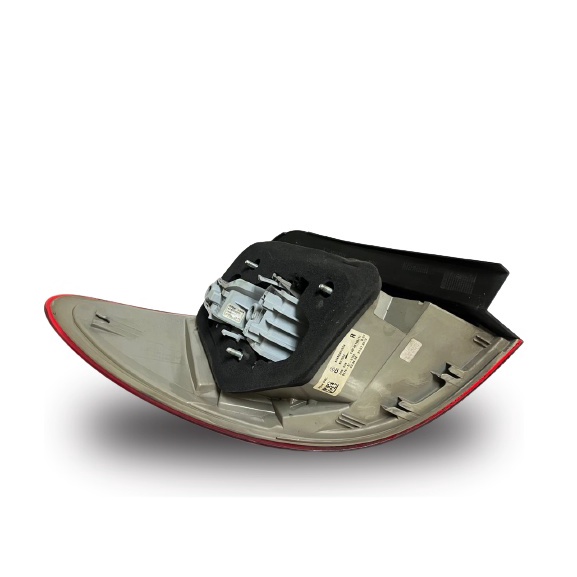 USED ORI MERCEDES BCLASS 246 2012-2015 TAIL LIGHT (RIGHT) thumbnail