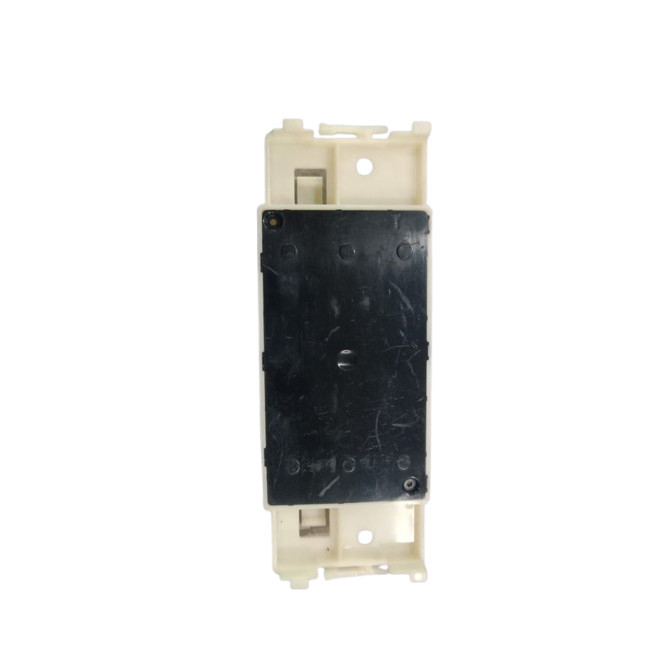 NEW ORI BMW 3 SERIES F30 X5 F15 HRYBRID BATTERIA FUSE BOX HOUSING thumbnail