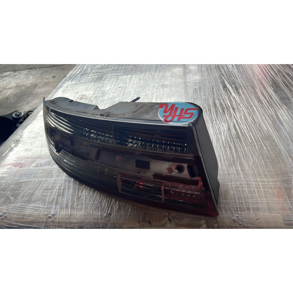 Aston Martin DB9 2014-2017 Tail Lamp Rear Light Taillamp Taillight Car Kereta Lampu Belakang (Right (Driver)) thumbnail