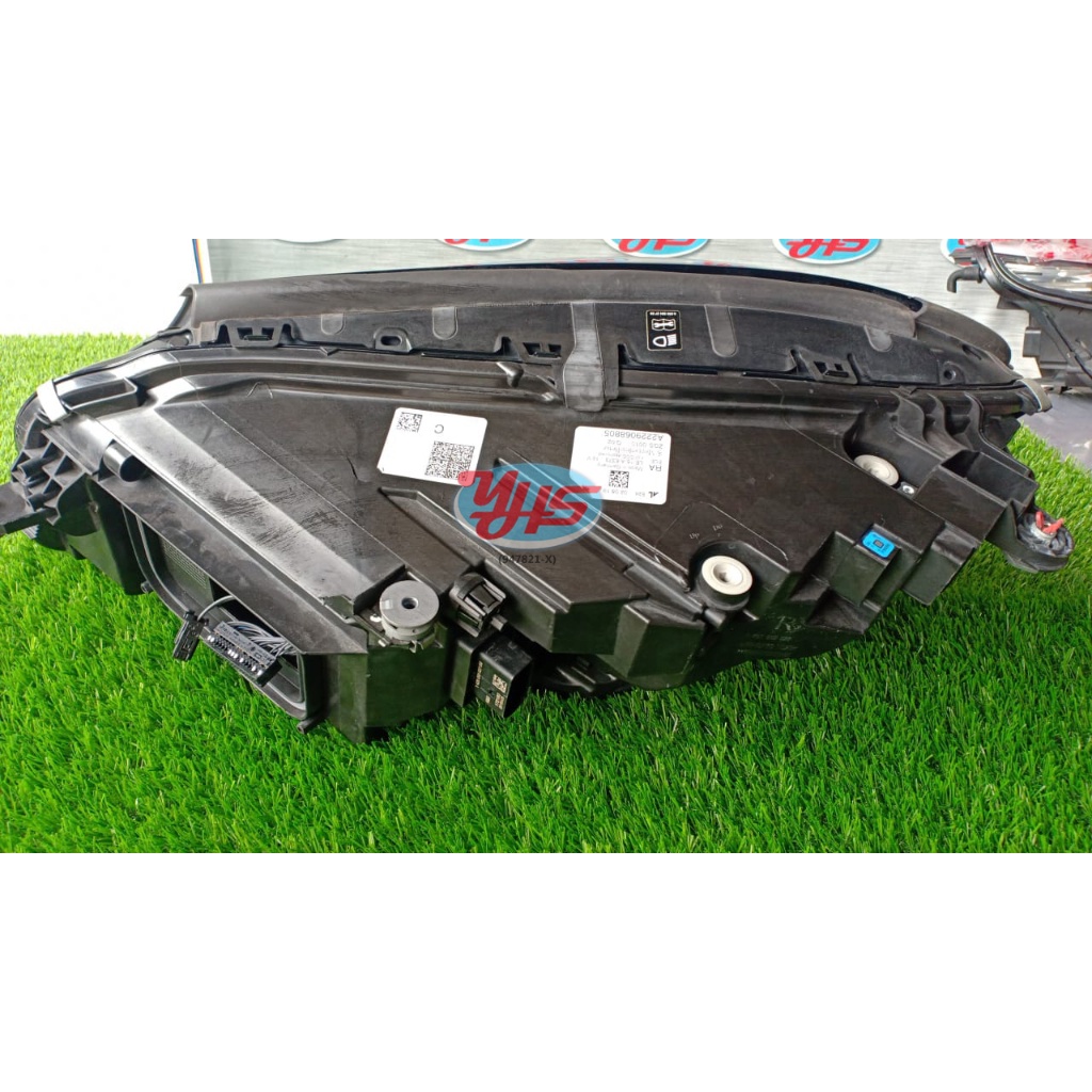 USED W222 new facelift Hrybrid head lamp thumbnail