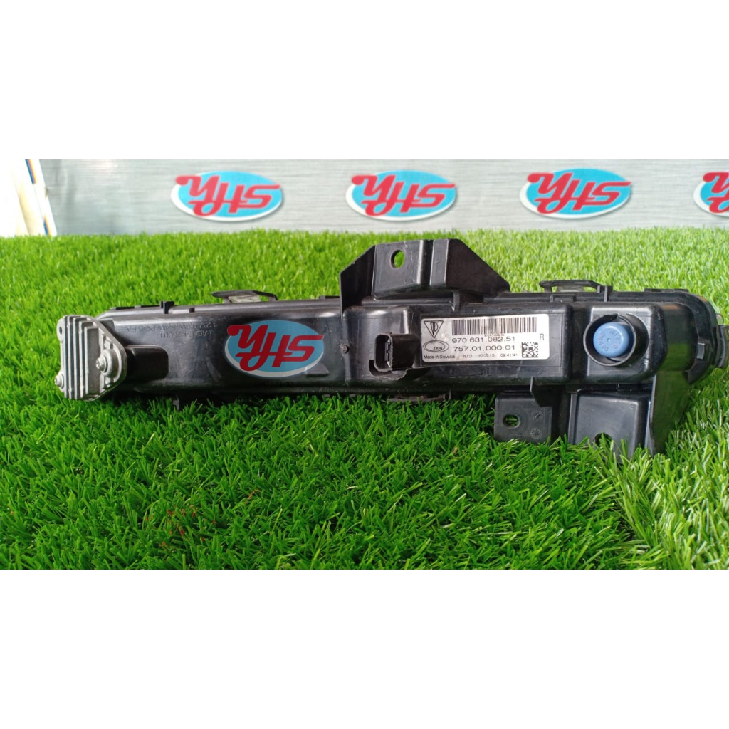 USED Porsche 971 / 970 / 992 / 991 BUMPER REAR LED LIGHT TAIL LAMP 992945092E thumbnail