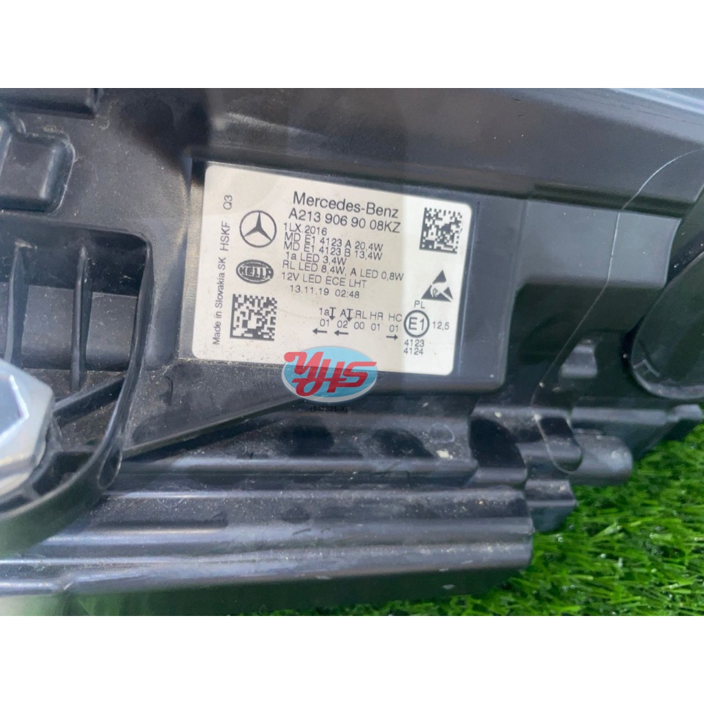 USED Mercedes Benz W213  Headlights LAMPU DEPAN FRONT DEPAN Car Lampu Kereta (Left (Passenger)) thumbnail