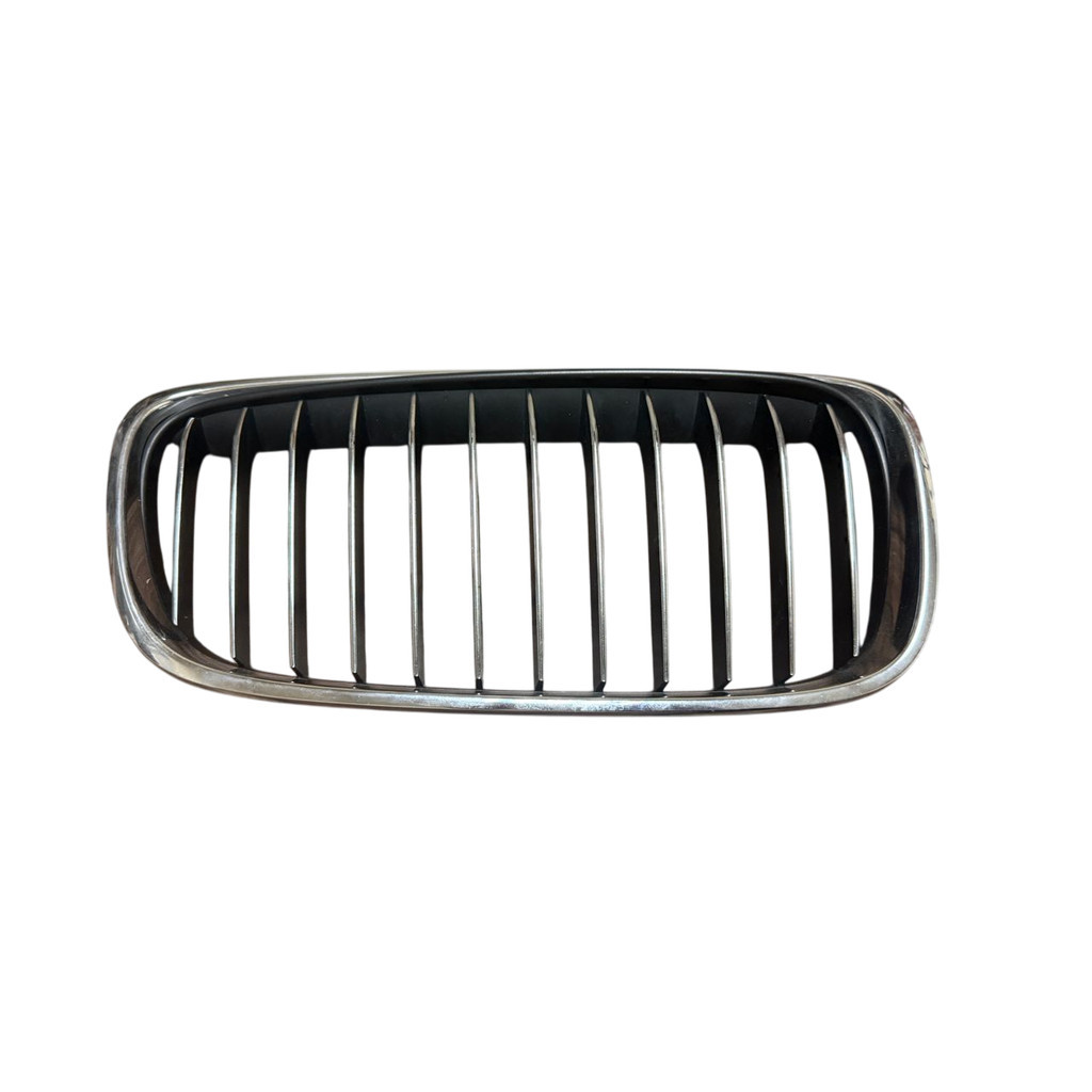 USED ORI BMW F45 2013-2016 FRONT GRILLE RH LH (RH) thumbnail