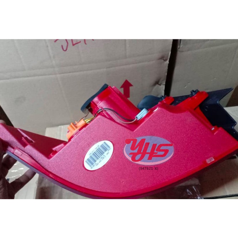 VOLKSWAGEN PASSAT B7 REAR LAMP RIGHT TAILLIGHT RH TAIL LAMP RH (NEW) LAMPU BELAKANG KANAN (BARU) thumbnail