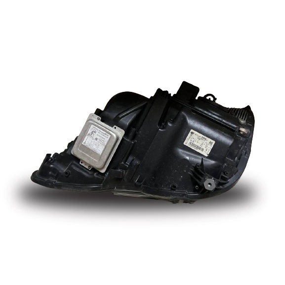 USED ORI MERCEDES W212 OLD MODEL HEADLIGHT RH LH (LH) thumbnail