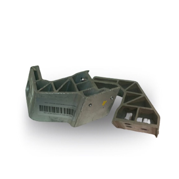 NEW ORI MERCEDES-BENZ C CLASS W205/E CLASS W213 RADIATOR LEFT LOWER BRACKET thumbnail