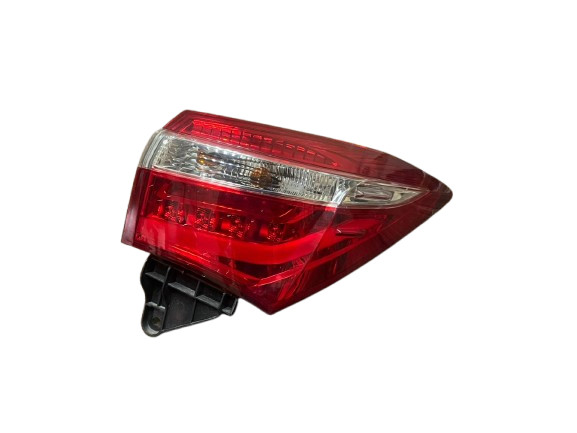 USED ORI TOTOYA ALTIS NEW MODEL 2017-2020 TAIL LAMP RH LH (RH)