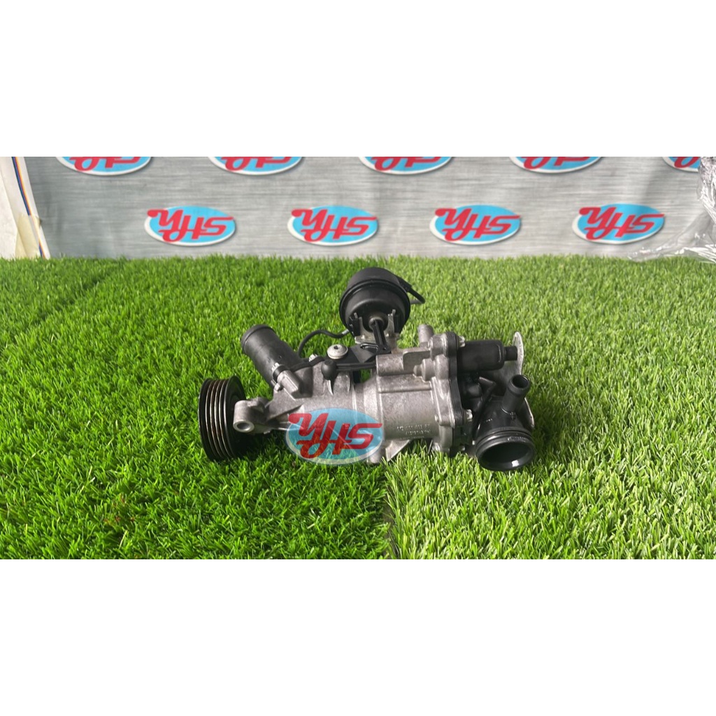 USED Mercedes A176 / 117 / 246 / 156 A270 water pump thumbnail