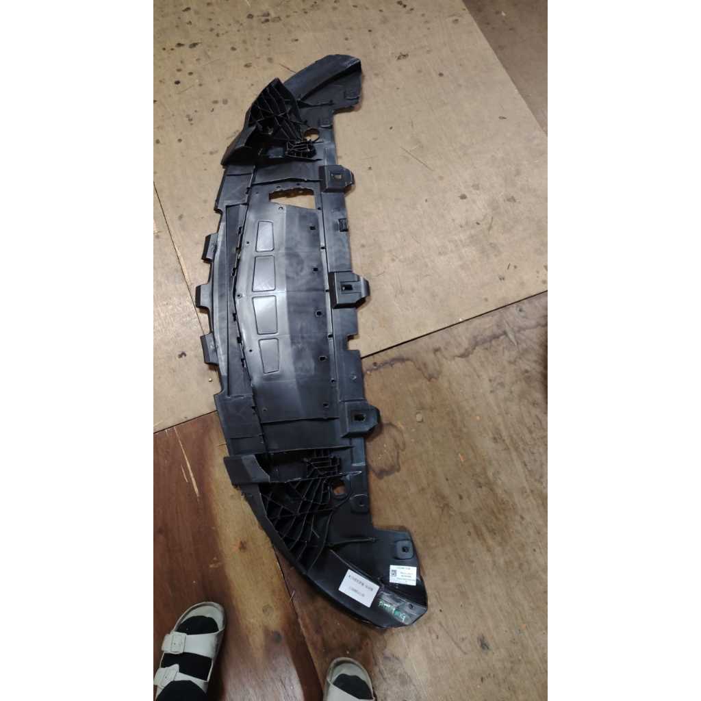 New Oem MERCEDES A CLASS W176 A250 2013-2016 Front Engine Under cover
