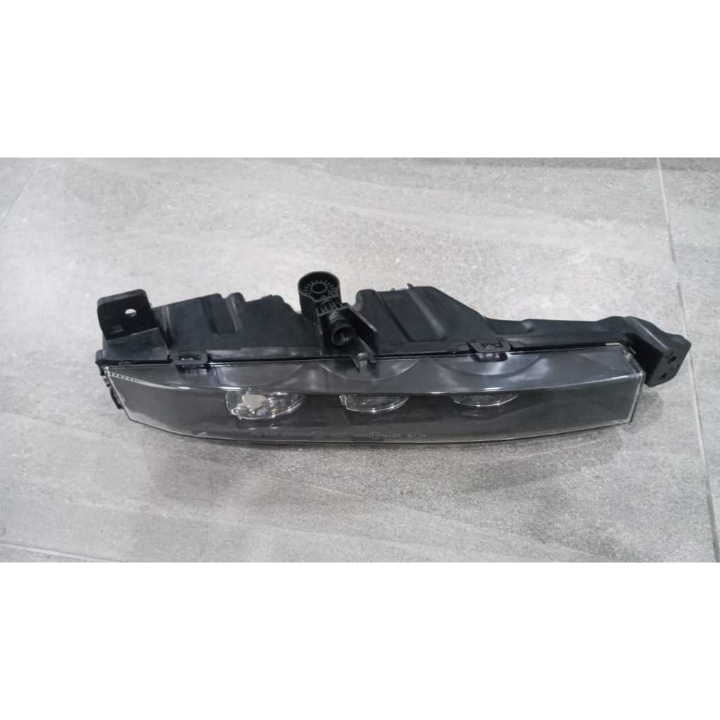NEW OEM BMW G20 740I 2016-2019 FOG LAMP LH thumbnail