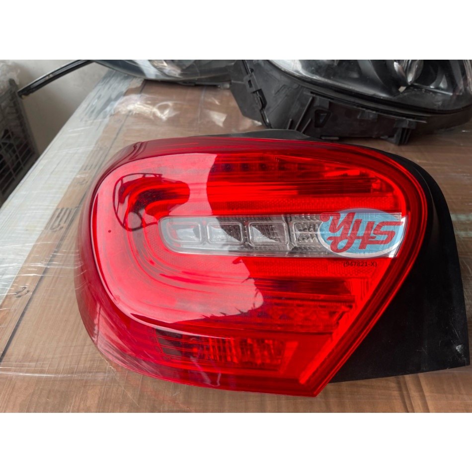 USED Mercedes w176 Tail Lamp Rear Light Taillamp Taillight Car Kereta Lampu Belakang (Right (Driver)) thumbnail