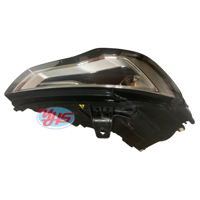 Audi A3 8V0 Xenon head lamp RH  8V0941044A thumbnail