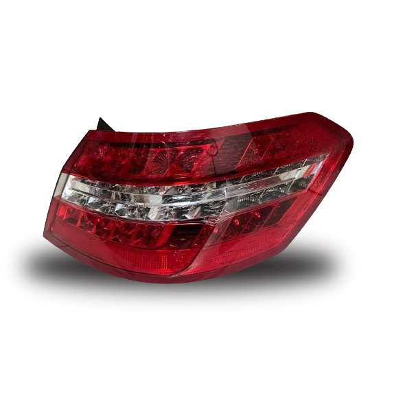 USED ORI MERCEDES W212 OLD MODEL TAIL LAMP RH LH (LH) thumbnail