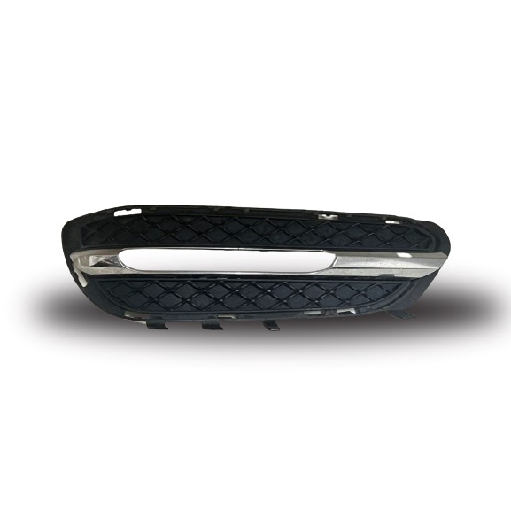 USED ORI MERCEDES W212 2013-2016 FOG LAMP GRILL RH LH (RH) thumbnail