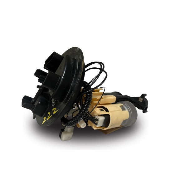 USED ORI MERCEDES W205 W212 2015-2018 FUEL PUMP MODULE thumbnail