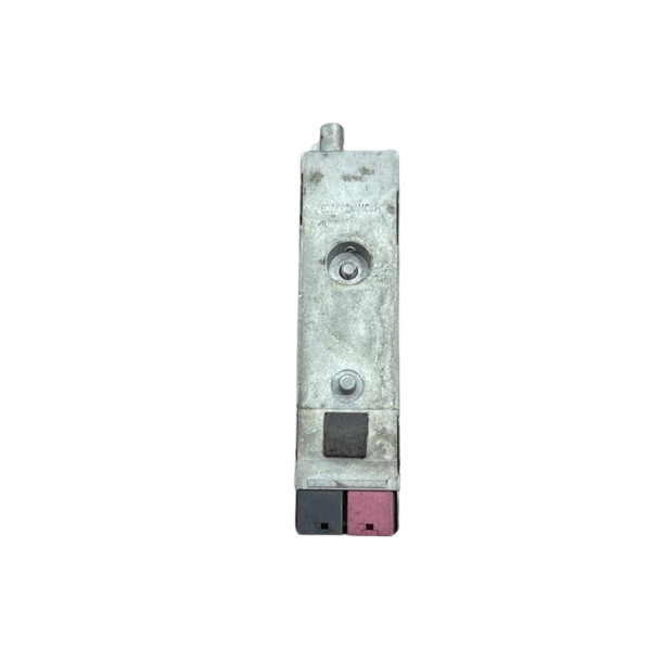 USED ORI MERCEDES E CLASS W212 ANTENNA AMPLIFIER thumbnail