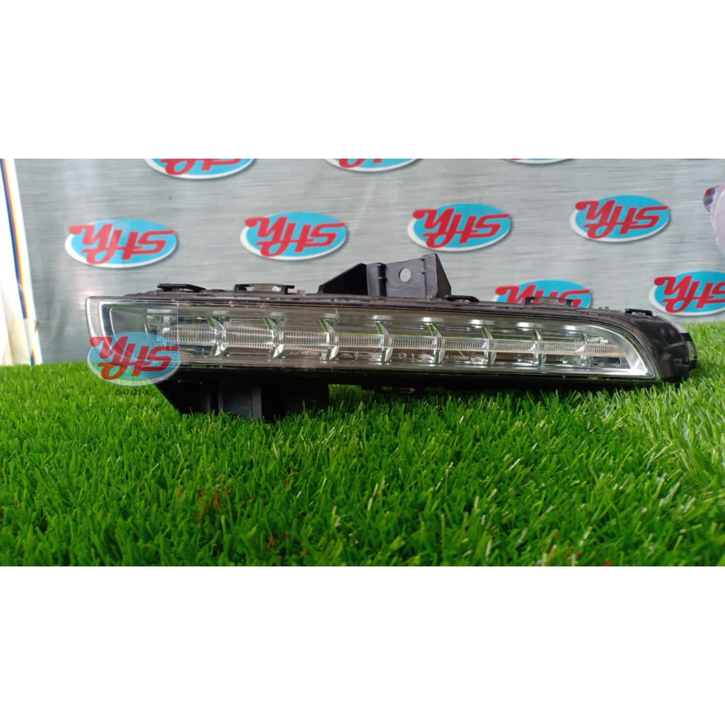 USED Porsche 971 / 970 / 992 / 991 BUMPER REAR LED LIGHT TAIL LAMP 992945092E thumbnail